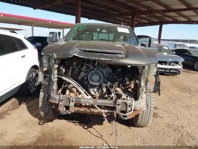 2GC4YNEY2P1711266 Chevrolet Silverado 2500hd 4wd Standard Bed Lt