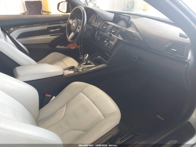 2015 BMW M4 WBS3R9C59FK334774 Photo 4