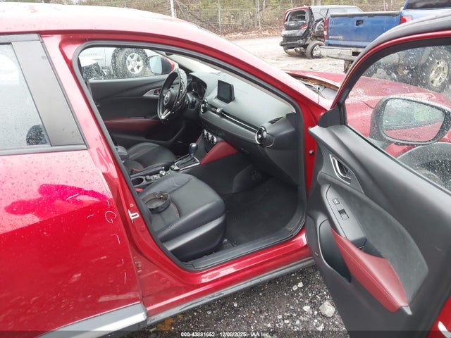 2018 MAZDA CX-3 JM1DKFD76J0311245 Photo 4