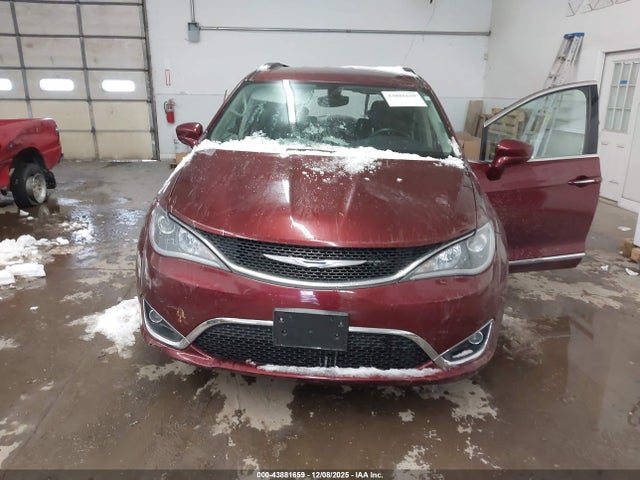 43881659 :رقم المزاد ، 2C4RC1BG8HR509382 vin ، 2017 Chrysler Pacifica Touring-l مزاد بيع