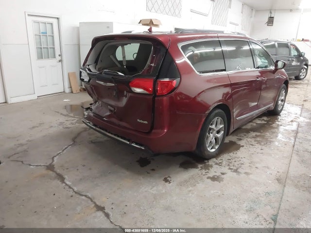 2017 CHRYSLER PACIFICA 2C4RC1BG8HR509382 Photo 3