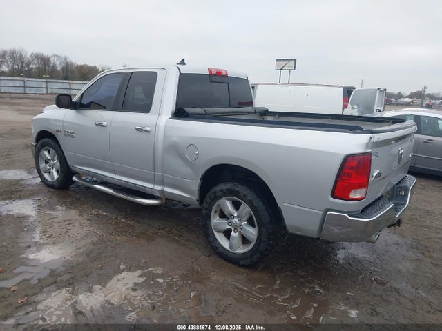 2013 RAM 1500 1C6RR7GTXDS507205 Photo 2