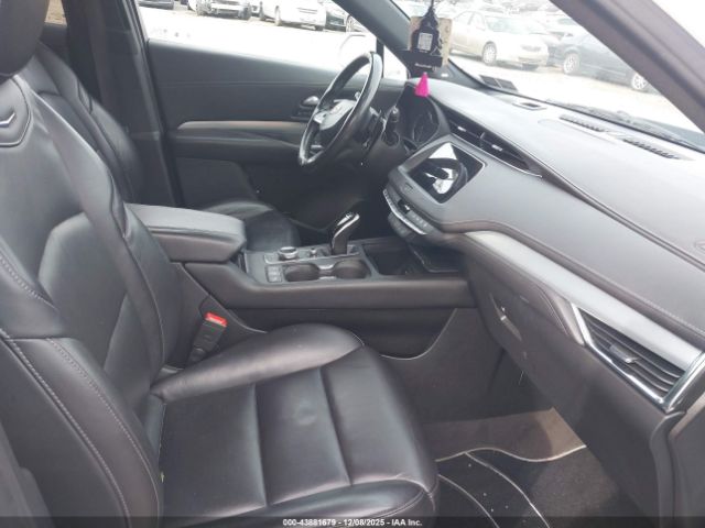 2020 CADILLAC XT4 1GYFZDR47LF141060 Photo 4