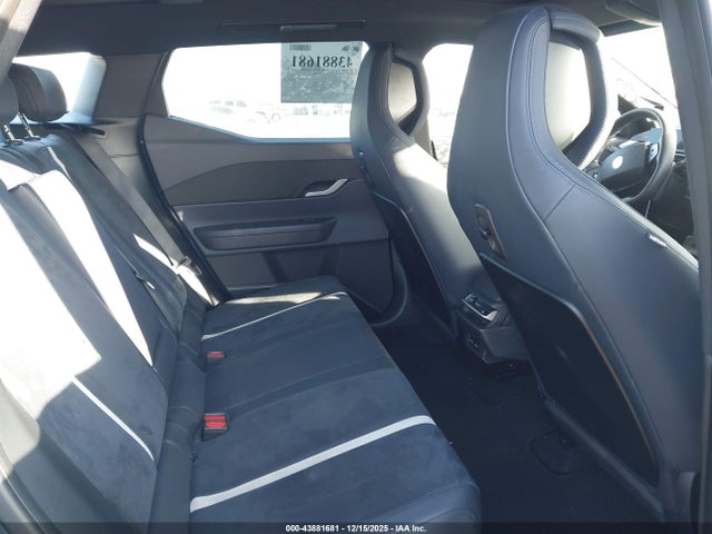 Fisker Ocean One 2023 VCF1ZBU26PG002533 Image 8