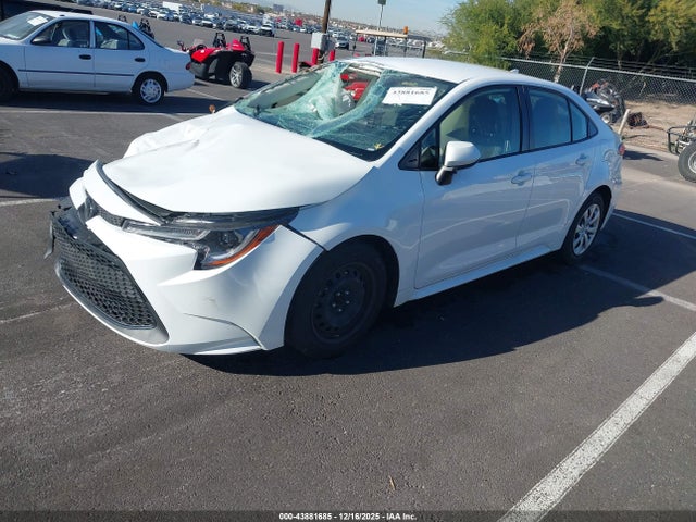 Toyota COROLLA LE 2021 JTDEPMAE8MJ171047 Image 2