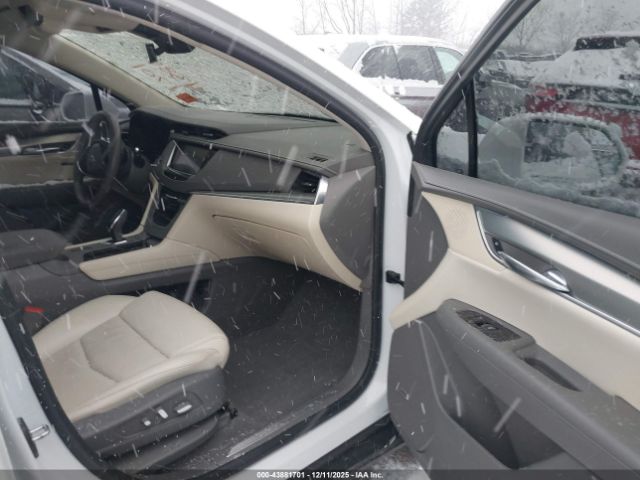 2018 CADILLAC XT5 1GYKNCRS2JZ187135 Photo 4