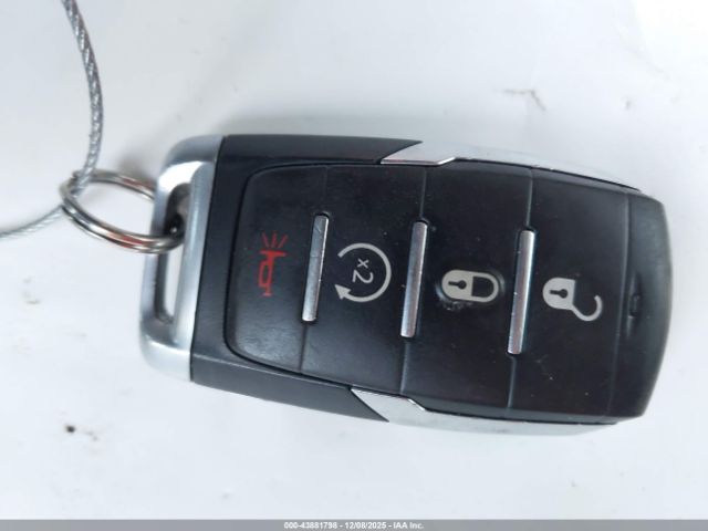 2022 RAM 1500 1C6SRFLT4NN282636 Photo 10