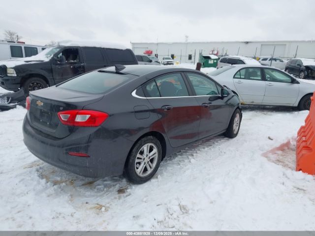 2017 CHEVROLET CRUZE 1G1BE5SM3H7221689 Photo 3