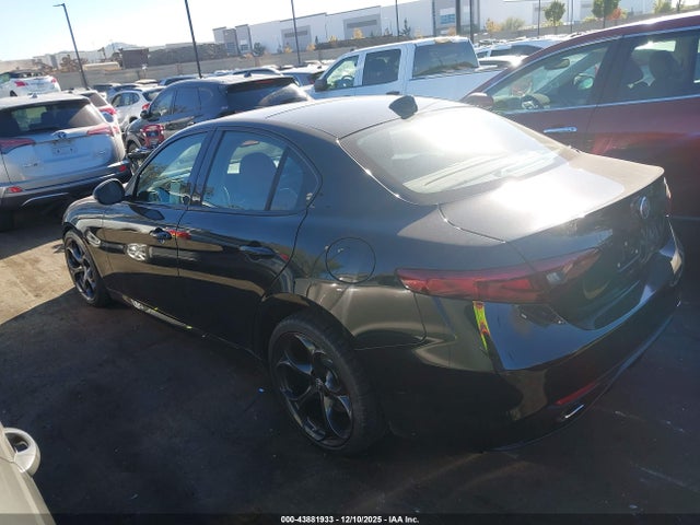 ZARFAMBN4K7603962 Alfa Romeo Giulia Ti Sport Rwd