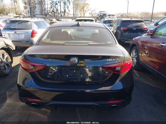 ZARFAMBN4K7603962 Alfa Romeo Giulia Ti Sport Rwd