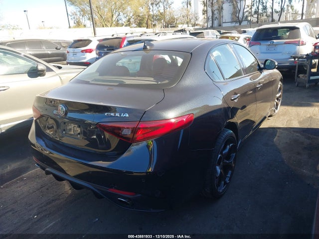 ZARFAMBN4K7603962 Alfa Romeo Giulia Ti Sport Rwd