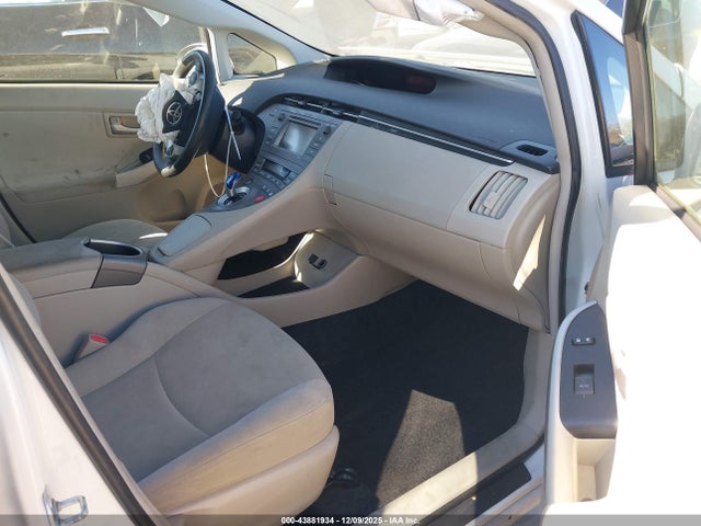 43881934 :رقم المزاد ، JTDKN3DU3E1821250 vin ، 2014 Toyota Prius Two مزاد بيع
