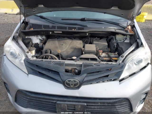 2018 TOYOTA SIENNA 5TDZZ3DC8JS959924 Photo 9