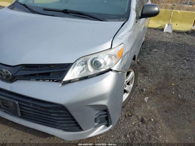 2018 TOYOTA SIENNA 5TDZZ3DC8JS959924 Photo 5