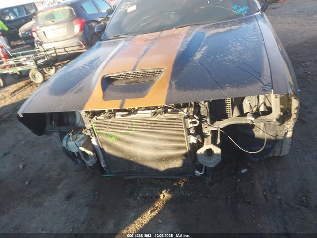 Aukcja sprzedaży 2015 Dodge Challenger Srt 392, vin: 2C3CDZDJ5FH822472, numer aukcji: 43881963