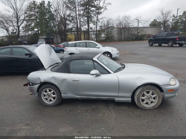 43881994 :رقم المزاد ، JM1NB3539Y0155291 vin ، 2000 Mazda Mx-5 Miata Ls/special Edition مزاد بيع