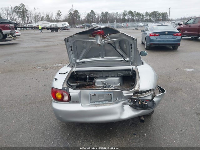 43881994 :رقم المزاد ، JM1NB3539Y0155291 vin ، 2000 Mazda Mx-5 Miata Ls/special Edition مزاد بيع