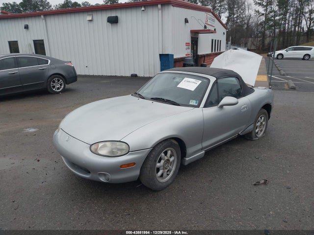 43881994 :رقم المزاد ، JM1NB3539Y0155291 vin ، 2000 Mazda Mx-5 Miata Ls/special Edition مزاد بيع