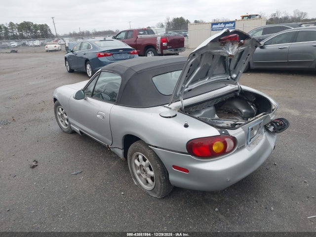 43881994 :رقم المزاد ، JM1NB3539Y0155291 vin ، 2000 Mazda Mx-5 Miata Ls/special Edition مزاد بيع