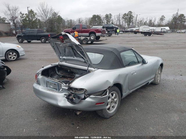 43881994 :رقم المزاد ، JM1NB3539Y0155291 vin ، 2000 Mazda Mx-5 Miata Ls/special Edition مزاد بيع