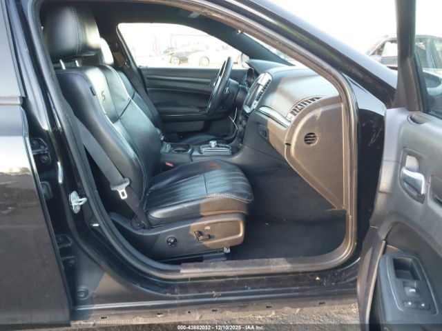 2016 CHRYSLER 300 2C3CCABG9GH207968 Photo 4