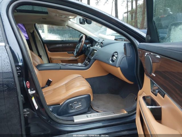 2012 JAGUAR XJ SAJWA2GB8CLV27248 Photo 4