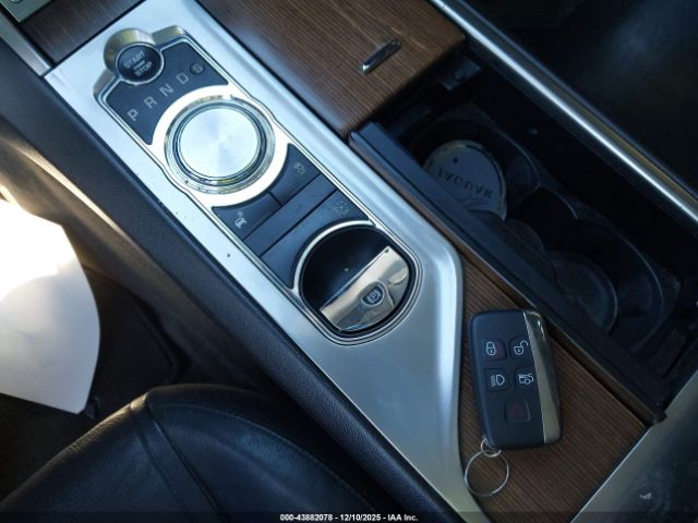 2013 JAGUAR XF SAJWA0ESXDPS89484 Photo 10