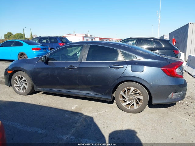 Honda CIVIC EX 2017 2HGFC2F78HH538083 Image 15