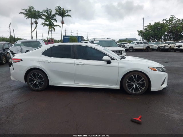 4T1B11HK3JU518370 Toyota CAMRY SE
