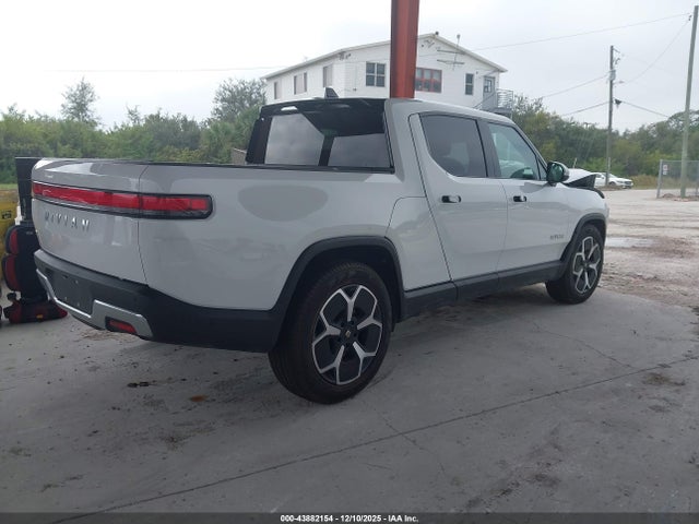 2024 RIVIAN R1T 7FCTGBAA1RN032395 Photo 3