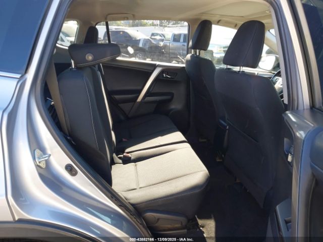 2018 TOYOTA RAV4 JTMWFREV1JD113094 Photo 7