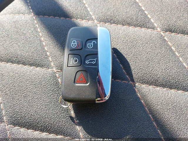 2017 JAGUAR F-PACE SADCJ2BV6HA499251 Photo 10