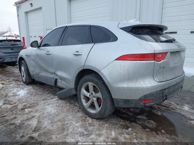 2017 JAGUAR F-PACE SADCJ2BV6HA499251 Photo 2