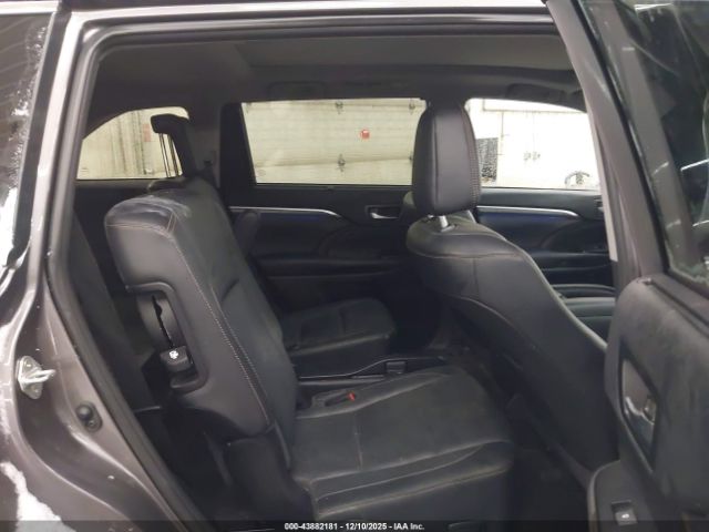2019 TOYOTA HIGHLANDER 5TDDZRFH6KS936357 Photo 7