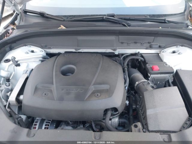 2019 VOLVO XC60 LYV102RK8KB242660 Photo 9
