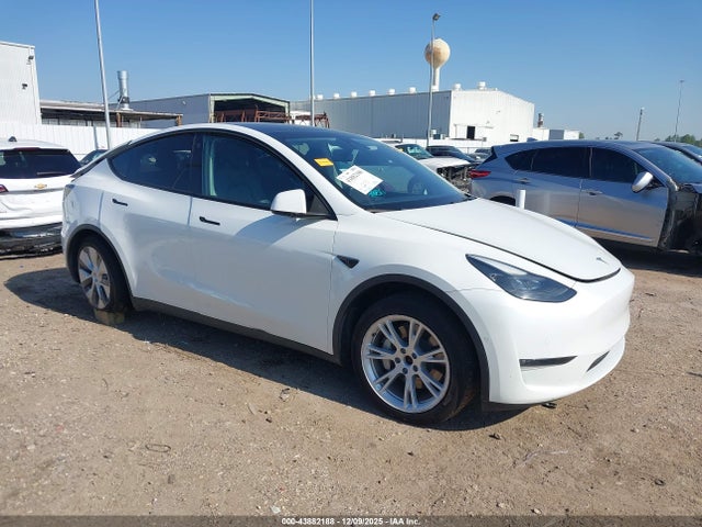 2022 TESLA MODEL Y 7SAYGAEE8NF523903 Photo 0