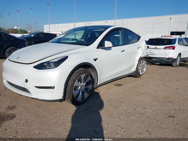 2022 TESLA MODEL Y 7SAYGAEE8NF523903 Photo 1