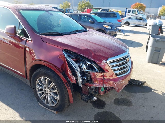 2017 CADILLAC XT5 1GYKNBRS4HZ136157 Photo 5