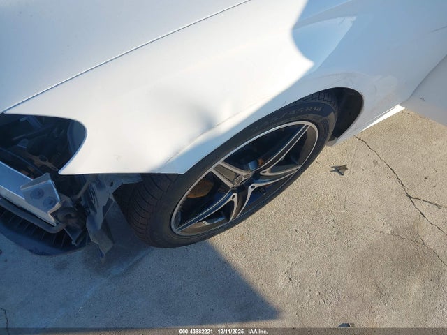 WDDZH6GB4JA394615 Mercedes-Benz E 400 4matic