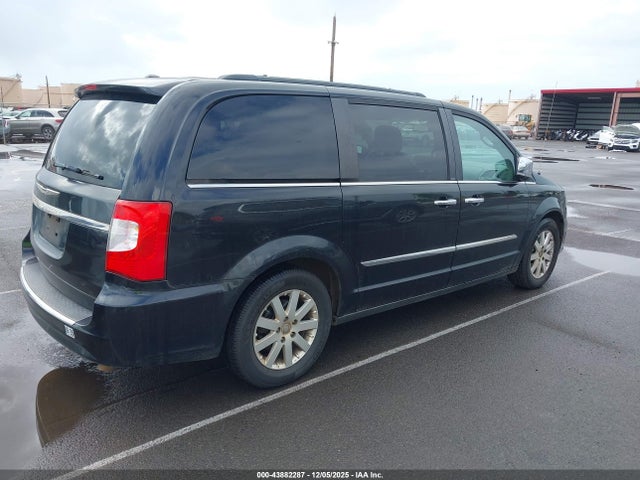 2011 Chrysler Town & Country Touring-l მანქანა იყიდება აუქციონზე, vin: 2A4RR8DG5BR803649, აუქციონის ნომერი: 43882287