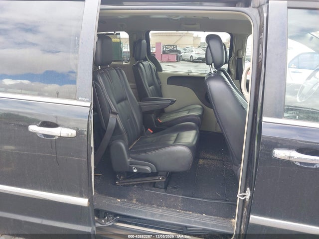 2011 Chrysler Town & Country Touring-l მანქანა იყიდება აუქციონზე, vin: 2A4RR8DG5BR803649, აუქციონის ნომერი: 43882287