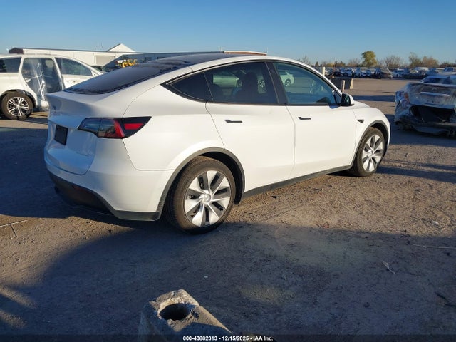 2022 TESLA MODEL Y 7SAYGAEE5NF433477 Photo 3