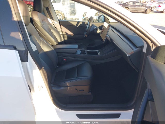 2022 TESLA MODEL Y 7SAYGAEE5NF433477 Photo 4