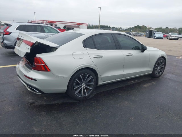 2021 VOLVO S60 7JR102TZ5MG112477 Photo 3