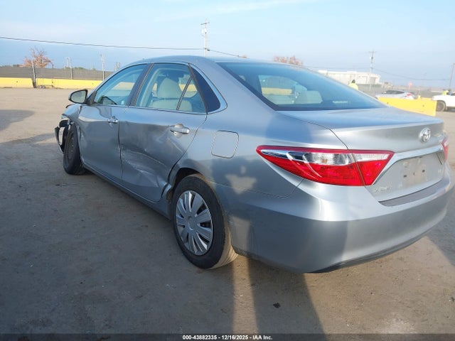 Toyota CAMRY LE 2017 4T1BF1FK5HU641876 Image 3