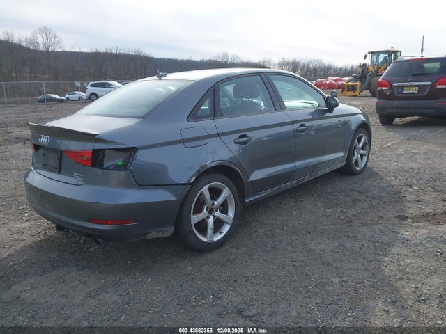 2015 AUDI A3 WAUBFGFF5F1022832 Photo 3