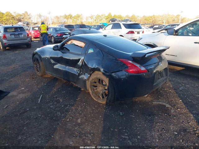 2016 NISSAN 370Z JN1AZ4EH3GM936491 Photo 2