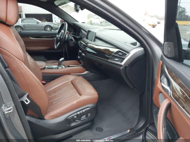 2019 BMW X6 5UXKU6C57KLP60465 Photo 4
