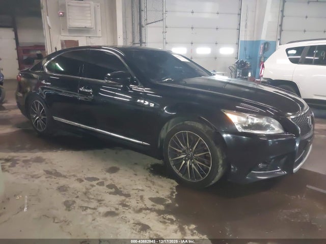 2016 LEXUS LS 460 JTHCL5EF4G5027096