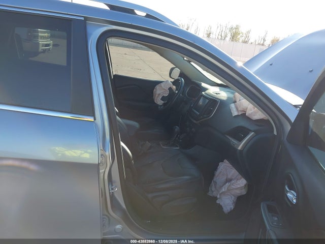 1C4PJMDS0GW269086 Jeep Cherokee